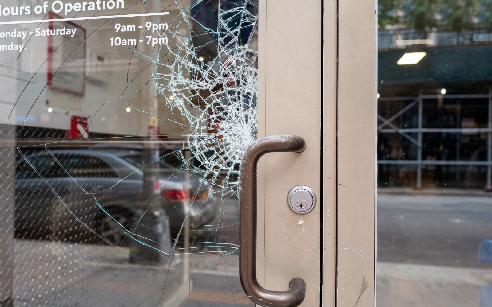 Commercial glass and exterior maintenance work